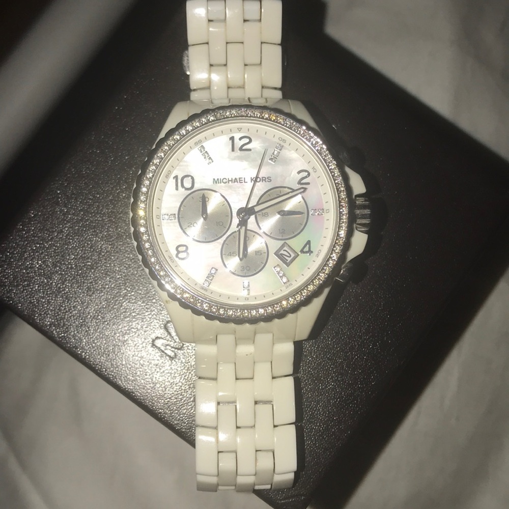 Michael KORS Round Face Women’s Watch